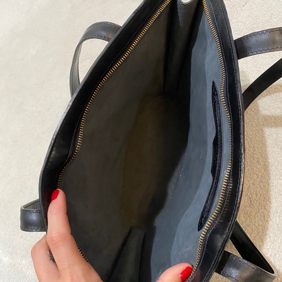 Authentic Epi Black LV Bag - Picture 6 of 9